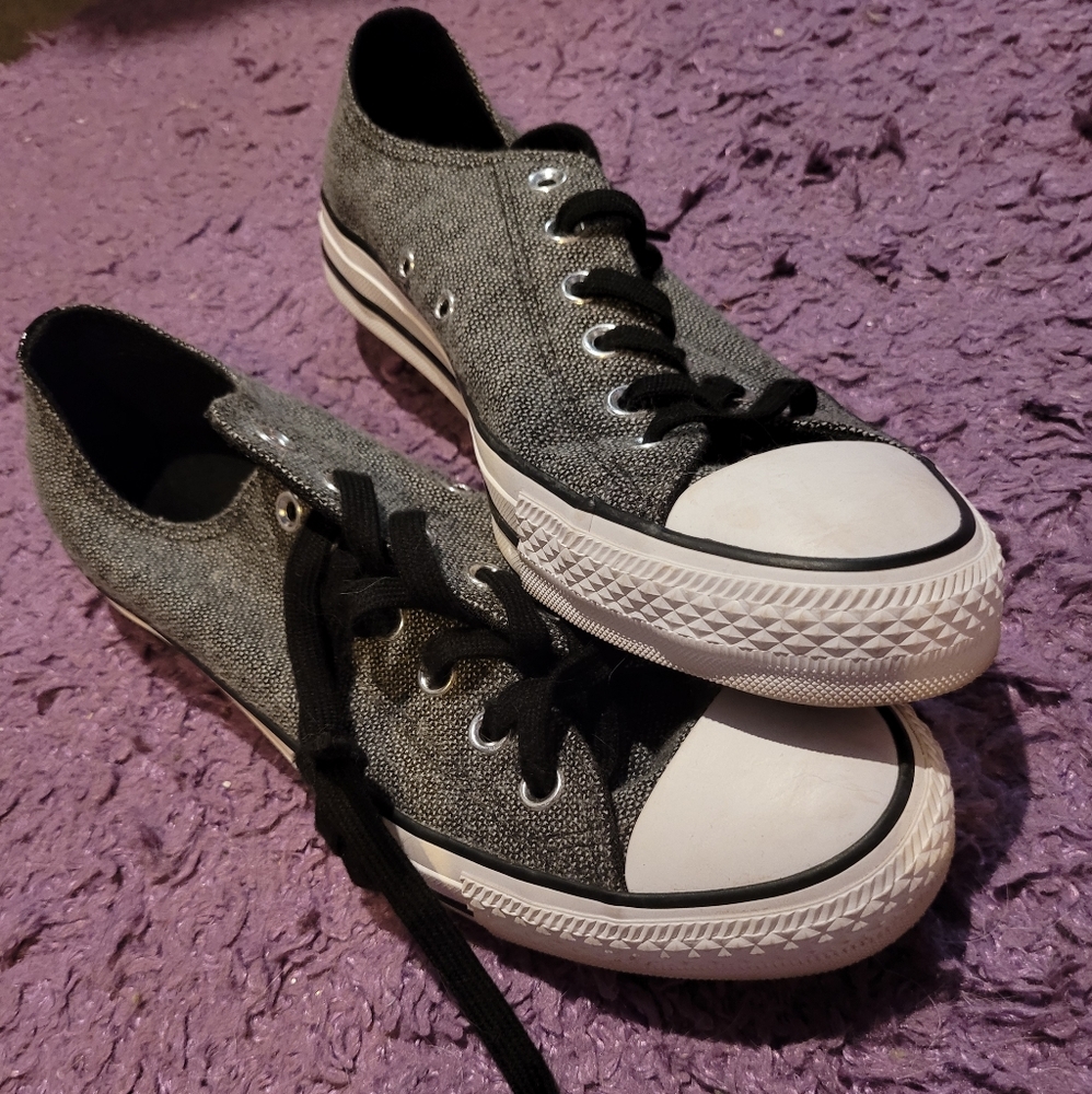 Low top Coverse, Size 10, Speckled Grey and Black.